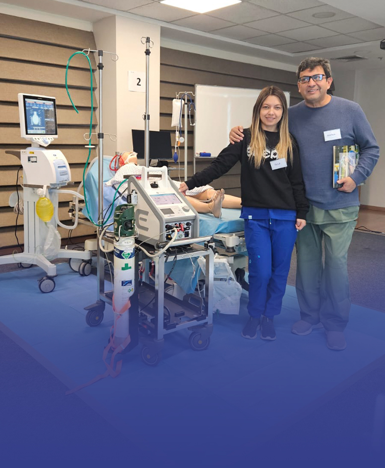 Equipo de Clínica Pabón en Programa de entrenamiento de ECMO en Chile